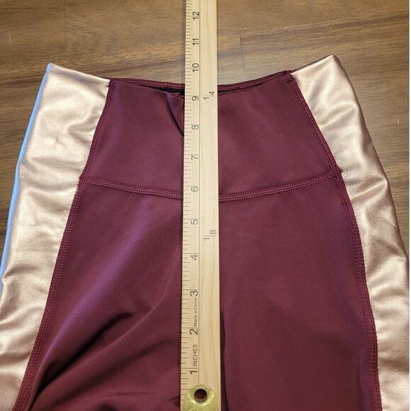 Nike Women’s Essential Color Block Leggings Maroon Pink XS EUC - Picture 7 of 10